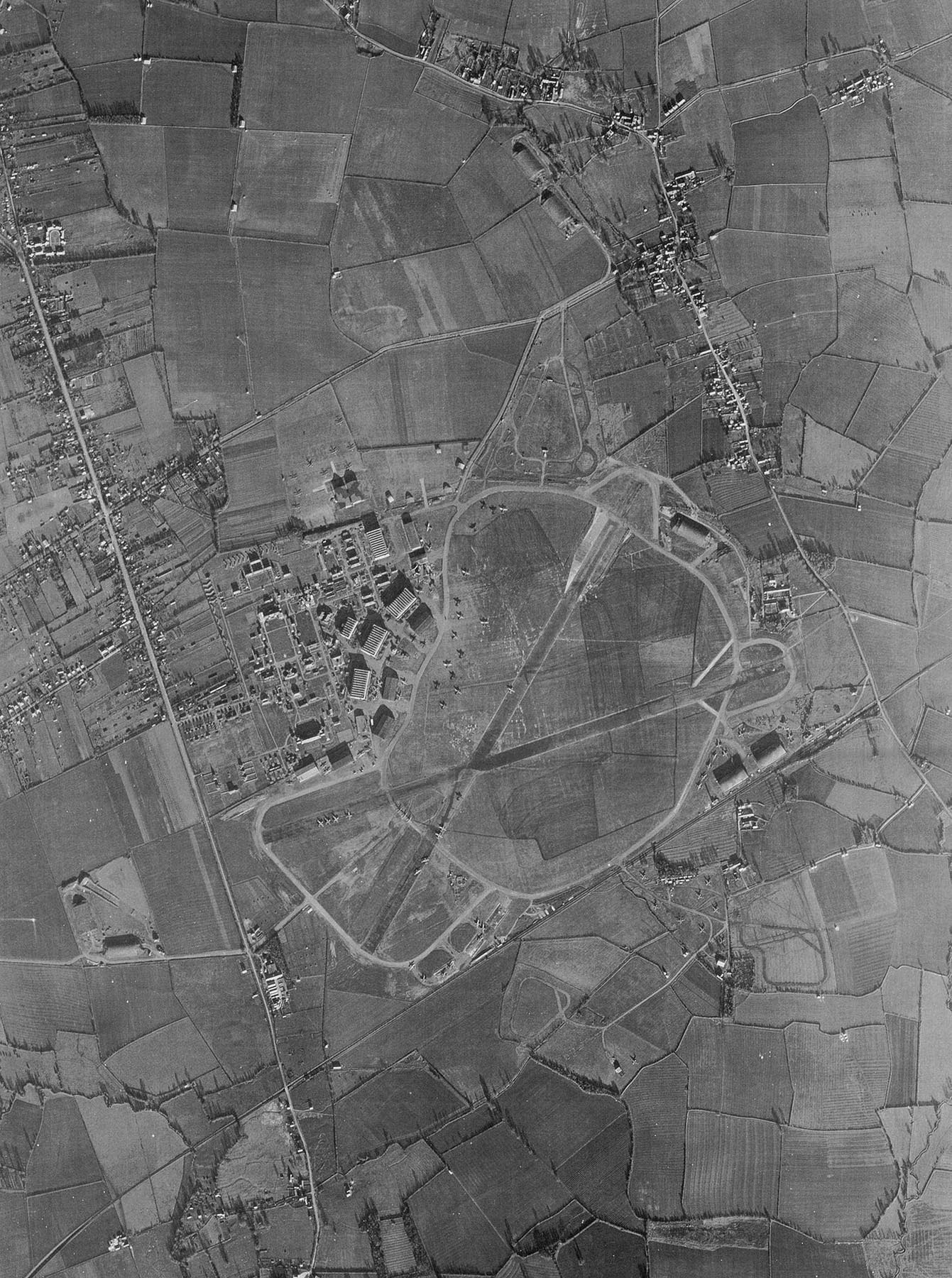 Photo: Aerial view of RAF Brize Norton, December 1943